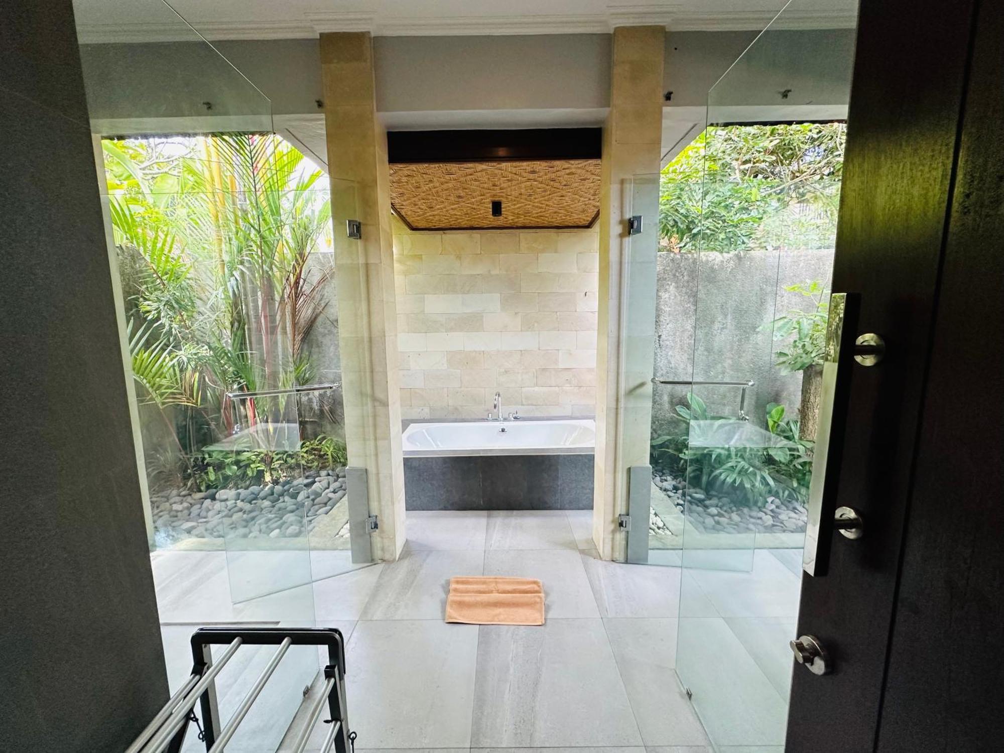 Wana Karsa The Villas Ubud Экстерьер фото